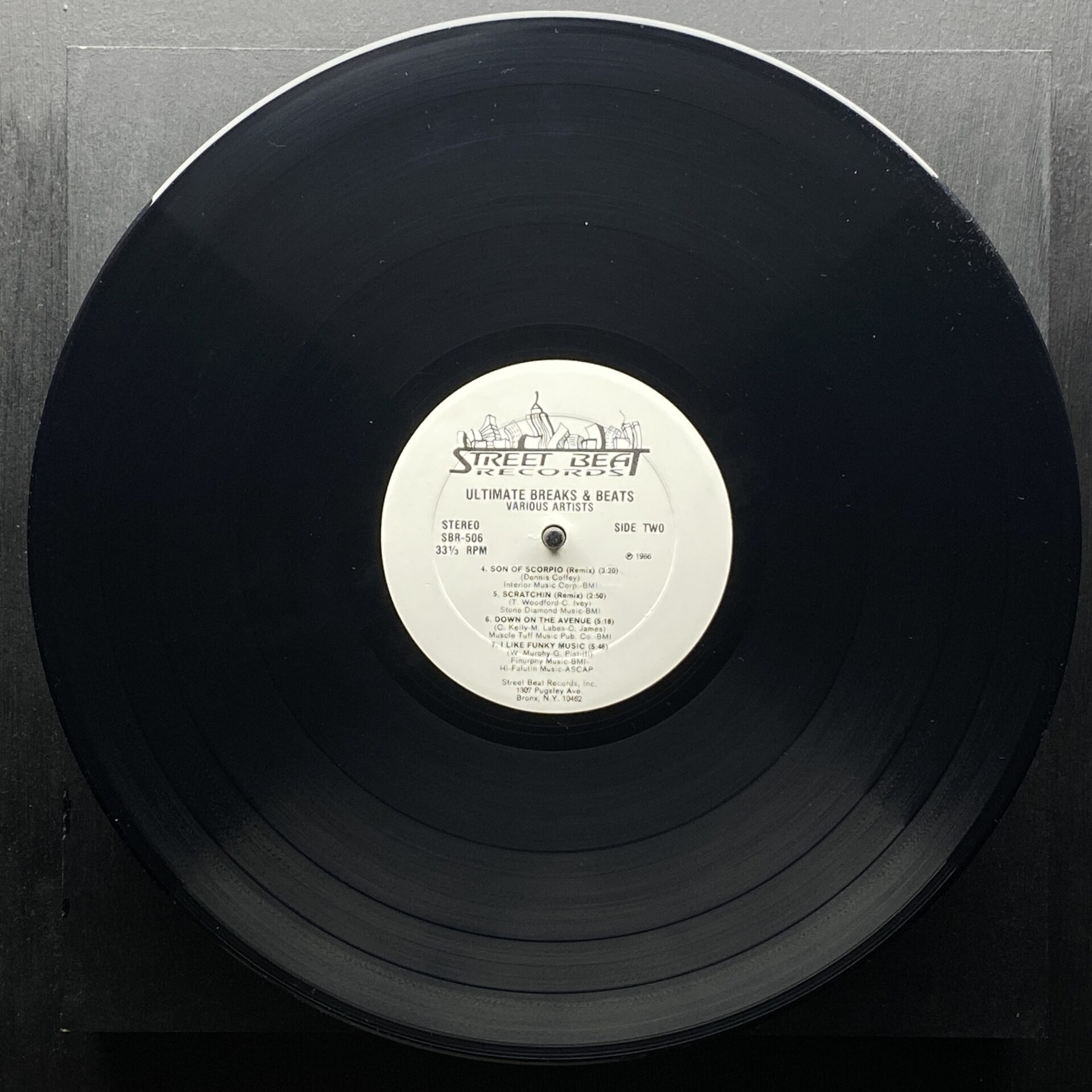 Various – Ultimate Breaks & Beats (4)